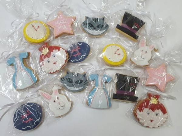 BISCOITO PERSONALIZADO ALICE NO PAÍS DAS MARAVILHAS