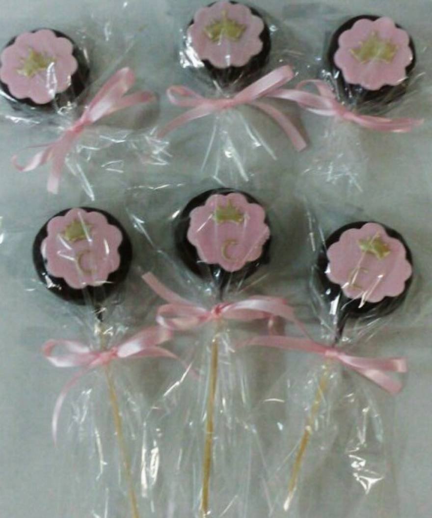 CAKE POP PERSONALIZADO COROA